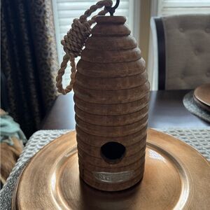 Rustic Brown Beehive Birdhouse